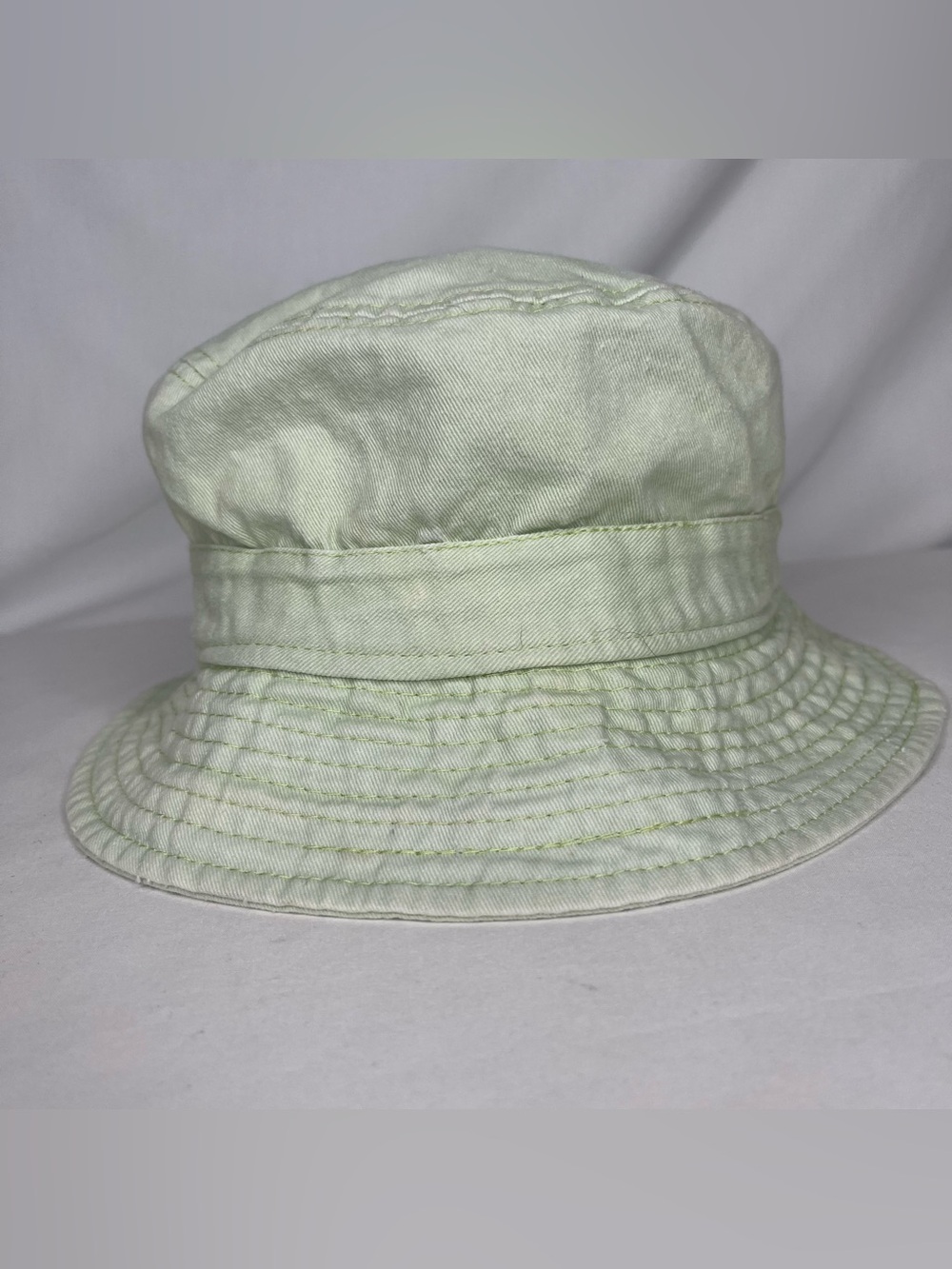Urban Outfitters Mint Green Bucket Hat. 100% Cotton- Unisex Hat